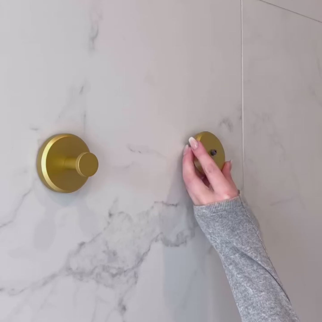 Hook set with strong suction for bathroom and kitchen