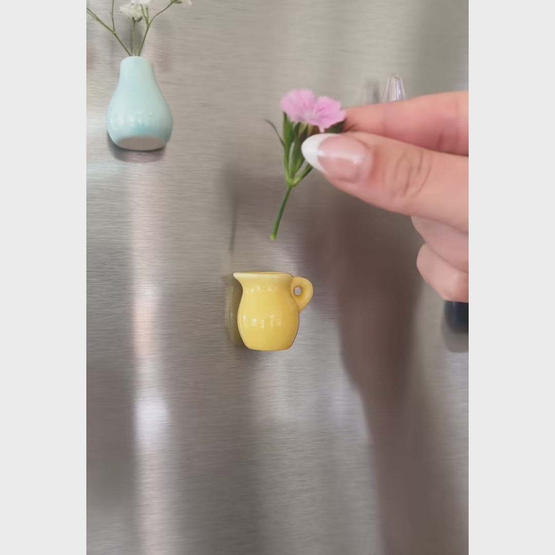 Magnetic Mini Vase Set